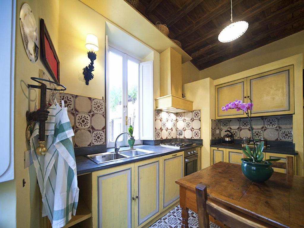 Charming Trastevere Apartment Rom Exteriör bild